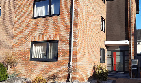 Erstbezug nach Sanierung - Sonnige 2-Zimmer Wohnung mit großer Dachterrasse