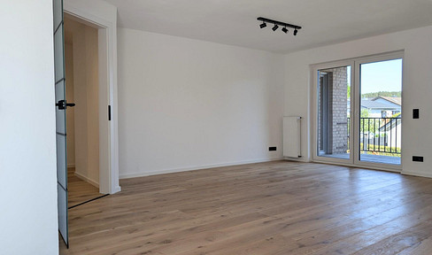 -No commission- Renovated apartment with balcony and underground parking space in Lohmar.