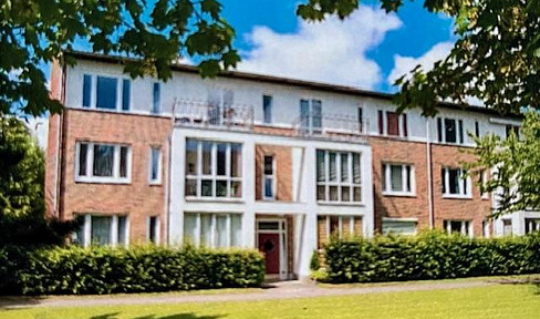 BESONDERE WOHNUNG MIT VIELEN VORTEILEN