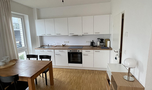 Top apartment in Dortmund, directly on the Phoenix Lake, 3.5 rooms, 2 bathrooms.