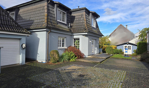 Villa in Rodenbach with separate living and working areas.