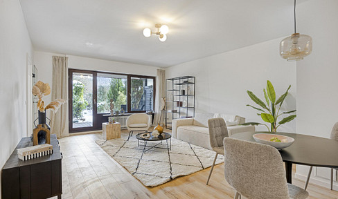 No fees & brand new after renovation! Modern, bright, and high-quality – 3-room apartment with a garden.