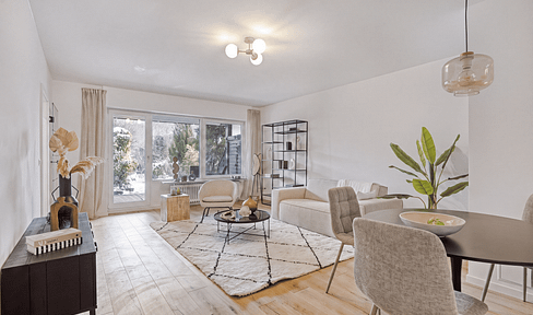 No fees & brand new after renovation! Modern, bright, and high-quality – 3-room apartment with a garden.