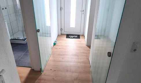 Renovated house in Oberheimbach with a heat pump, energy efficiency class A, available without commission. Offers the feeling of a new build.