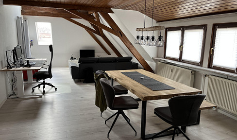 Sehr schöne 1-Zimmer-DG-Wohnung inkl. EBK in Ötigheim