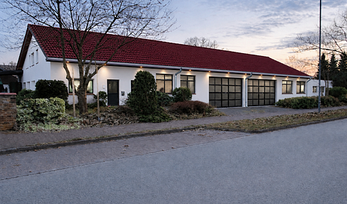 Frisch renoviert ! 885m² Attraktive provisionsfreie Gewerbefläche in Winsen (Luhe)