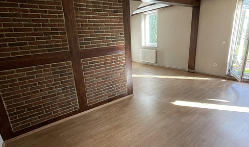 Large apartment with a wonderful garden for rent.