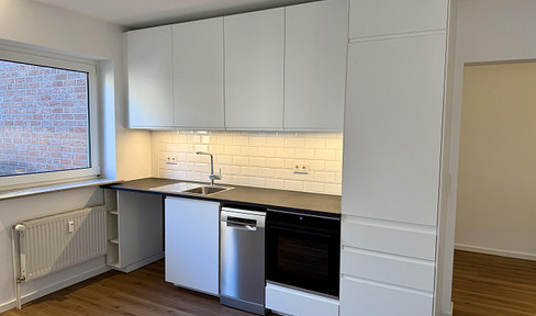 Erstbezug nach Sanierung – moderne lichtdurchflutete 2-Zimmer-Wohnung mit großer Wohnküche