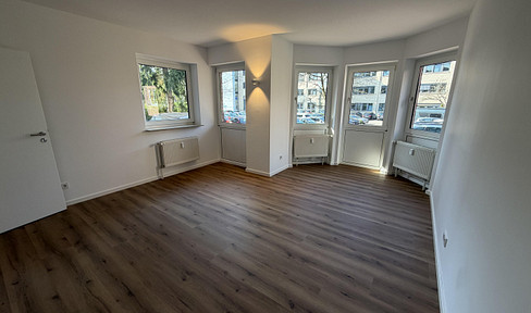 Erstbezug nach Sanierung – moderne lichtdurchflutete 2-Zimmer-Wohnung mit großer Wohnküche