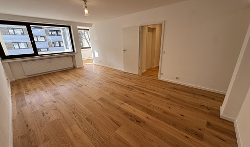 First occupancy: Renovated 3-room apartment with two balconies in Cologne-Niehl.