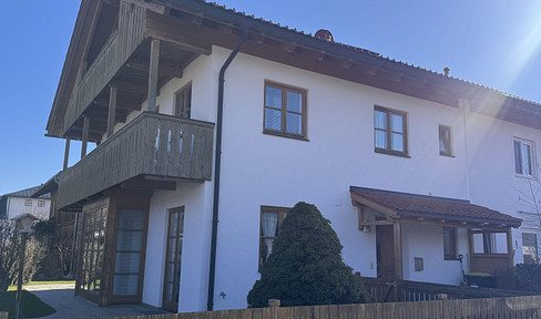 For sale by owner: Well-maintained semi-detached house in a quiet, central location in Lenggries, with no agency fees.