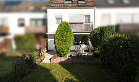 VON PRIVAT: Zuhause mit Platz, Garten und Perspektive – breites Reihenhaus in gewachsener Lage