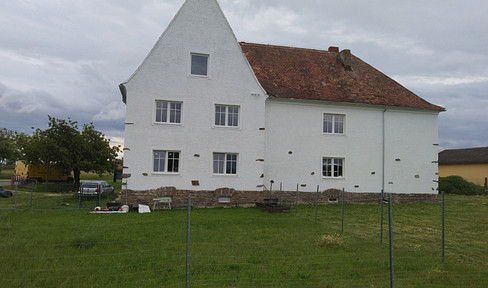 Waldviertel: 2 Wohnungen in Heinrichsreith, EG & 1. Stock, mit eigenem Garten; Neu renoviert!