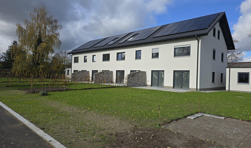 New construction: KfW 40-QNG Plus detached house at the end of a row, located in the center of Dettingen.