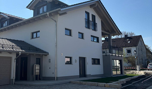 A spacious 4.5-room maisonette apartment in a prime location in Grafing – something special!