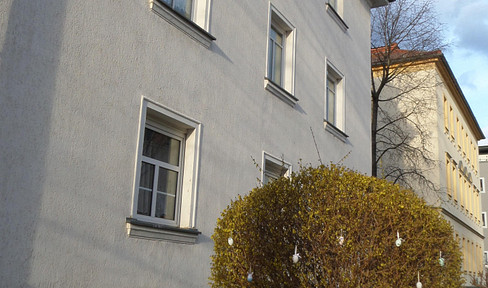 Quiet, rented 3-room apartment with a bright bathroom, balcony, and a garden for private use.