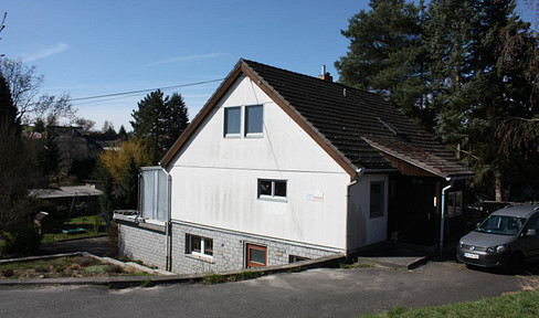 Sunny and spacious single-family home in a quiet location.