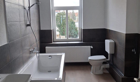 Brand new apartment after renovation! 2-room apartment, near Cospudener See lake, with a new bathroom and vinyl flooring.