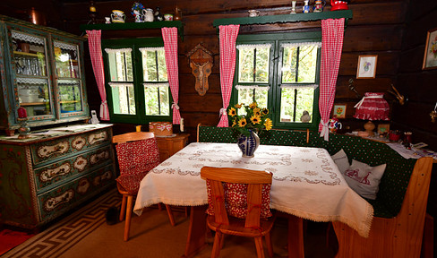 |Alleinlage|Naturjuwel am Hirschenstein|Hütte mit Sauna|Solaranlage|Telefon|Waldbestand|