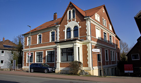 Protected historical property with stable tenants – Prime location in Rodenberg.
