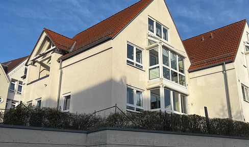 Schwaikheim - zentrale, helle 3,5-Zimmer Wohnung, neue EBK, 2 Stpl.