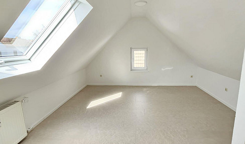 Charmante 2-Zimmer-Dachgeschosswohnung mit Einbauküche in ruhiger Lage von Gießen