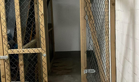 Storage room/warehouse/basement for rent in Hamburg/Fuhlsbüttel.