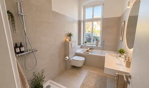 No commission: Family home with proximity to water, featuring a heating system that complies with energy efficiency regulations!