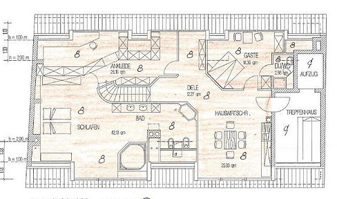 For sale by private owner: 170 square meters in excellent condition, available immediately.