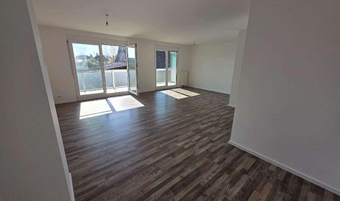 Large, bright 72m² apartment with a balcony/terrace and garage.