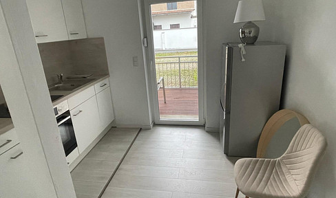 Voll möbliertes 1-Zimmer Apartment in Stendal City mit EBK und Balkonterrasse am Krankenhaus