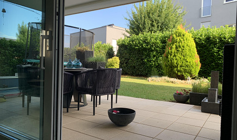 PRIVATE SALE: 4.5-room ground floor apartment with a large garden in Pattonville.