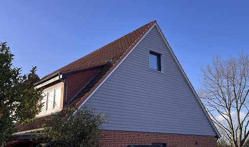 Bullerbü-Flair und Ostsee-Nähe zwischen HH und HL: Reihenendhaus – frisch modernisiert