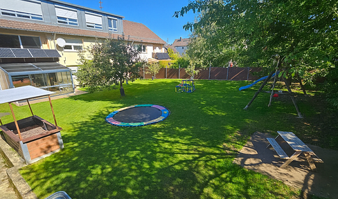 Live like you're in your own house – Ground-floor apartment with a dream garden in Schwäbisch Gmünd-Straßdorf.