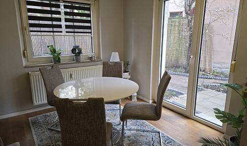 Furnished apartment for garden enthusiasts.