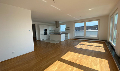 Luxurious 4-room penthouse apartment with mezzanine level in Frankfurt-Riedberg.