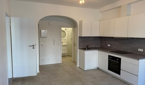 Modern 2.5-room apartment in southern Stuttgart.