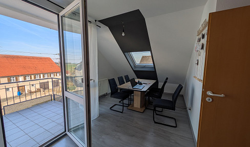Well-maintained 2-room apartment - built in 1997 - with a balcony and its own garage.