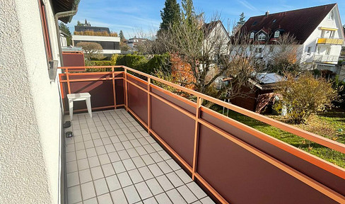 Furnished 3-room apartment with balcony in Obermenzing, Munich.