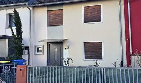 Detached house in Schoppershof, ready for immediate occupancy.