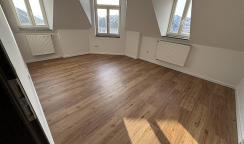 Renovated 3-room apartment in a prime location in central Wiesbaden.
