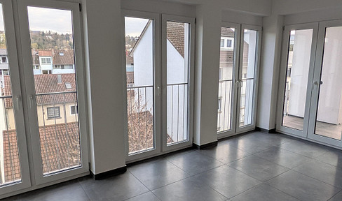 Erstbezug/Zentral/Süd Balkon/Loggia/Barrierefreie 3,5 Zimmerwohnung