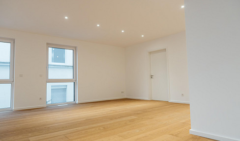 More space for your dreams: A beautiful 2-room apartment in the heart of Hamm! Features include an elevator, balcony, and premium design.