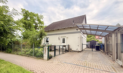 Beautiful house in a quiet location.