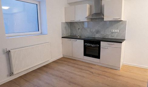 Brand new apartment after renovation: Modern 2-room apartment including electricity and heating costs.