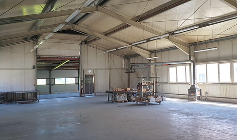 Produktions oder Lagerhalle in Ebenhofen