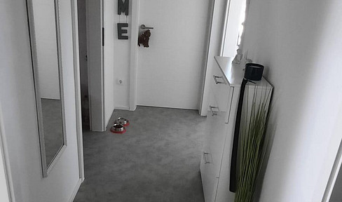 3-room penthouse apartment with a balcony and parking space.