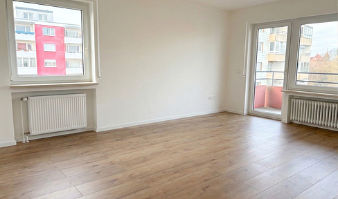 Moderne, zentrale 2-Zimmer-Wohnung mit Balkon, Aufzug & EBK – direkt am Bahnhof - ab 01.10.26 frei