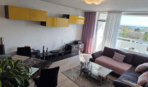 Helle 2 Zi. Whg (69qm) mit 2 Balkonen, Aufzug & EBK - 920€ warm