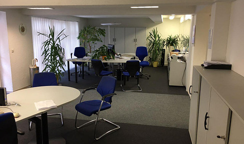 Attractive commercial unit in a central location in St. Georgen – suitable for a variety of uses.